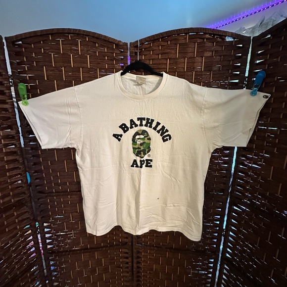 A Bathing Ape White T-Shirt with Camo Logo - Picture 1 of 13